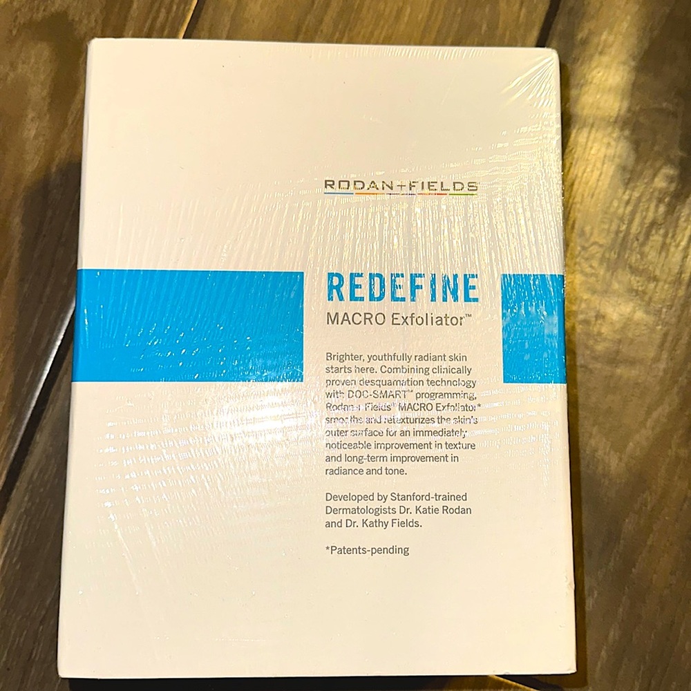 Rodan+Fields Redifine rechargeable Macro Exfoliator sealed New in box.